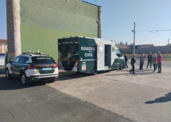 El Campo de Peñaranda recibe la visita de la nueva Oficina Móvil de Atención al Ciudadano de la Guardia Civil de Salamanca