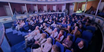 Peñaranda saborea el jazz en el centenario teatro Calderón con el brillante concierto ofrecido ayer por Irati Bilbao Quinteto