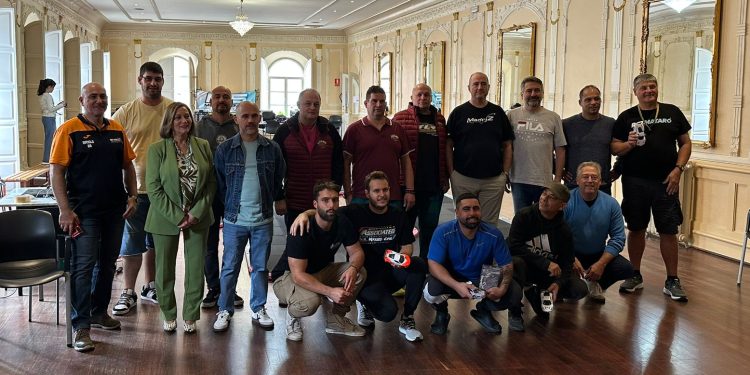 Intenso fin de semana deportivo en las fiestas de San Miguel en Peñaranda con torneos de frontenis, calva y coches MiniZ