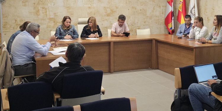 Babilafuente estudia fijar una tasa para particulares por el uso del nuevo local social y crea una ordenanza con la normativa