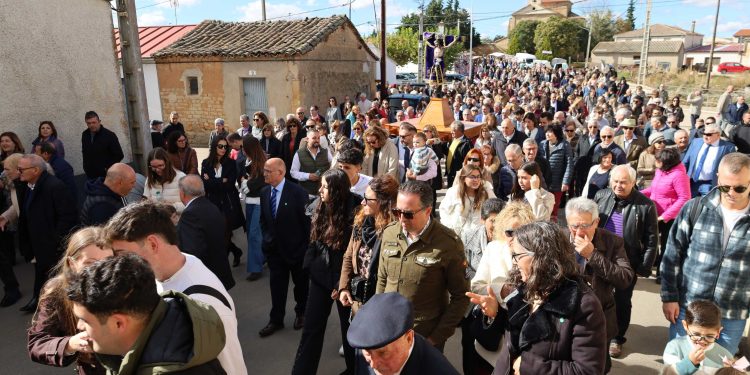 Arabayona de Mógica vive una esperada y multitudinaria romería del Cristo de Hornillos en el día grande de sus fiestas de otoño