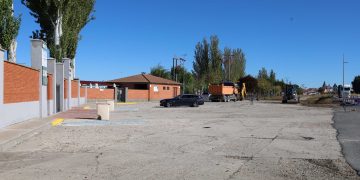 El aparcamiento del polideportivo municipal de Peñaranda tendrá nuevo asfalto y señalización con una inversión de 35.000 euros