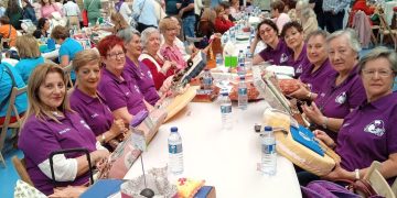 Las encajeras peñarandinas viajan hasta Valladolid para participar con sus labores en el encuentro invernal «Bolilla 2025»