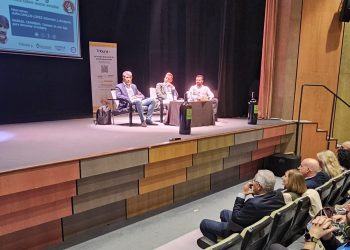 Peñaranda analiza la realidad del acoso escolar con destacados expertos: «sólo 1 de cada 3 que lo sufren se lo dicen a sus padres»