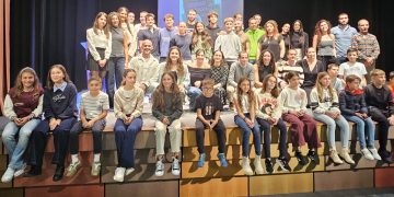 El club de atletismo «Ciudad de Peñaranda» celebra su XV aniversario y la alcaldesa les promete una nueva pista para el 2026