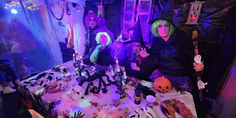 Peñaranda vive la noche más terrorífica del año: vampiros, brujas, zombies, esqueletos, calabazas y monstruos acuden al «Seve»