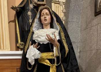 Nuestra Señora de las Lágrimas viste ya de luto en la ermita del Cristo del Humilladero de Peñaranda de cara al mes de noviembre