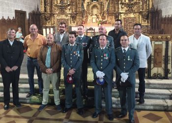 La Guardia Civil de Macotera rinde honores a la Virgen del Pilar con una misa solemne y con un vino de honor en el cuartel
