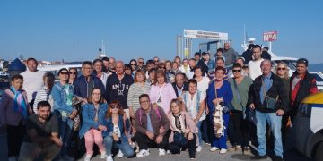 Vecinos de Peñaranda, Macotera, El Campo de Peñaranda y Alconada viajan a Galicia para disfrutar de la Feria del Marisco