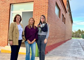 El PP de Peñaranda pide prioridad para el nuevo espacio deportivo antes de modificar el pabellón cubierto existente en el «poli»