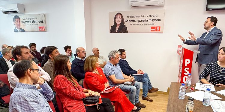 «Allí donde hay un gobierno socialista, hay un espacio donde la política funciona”: el comité provincial del PSOE en Peñaranda