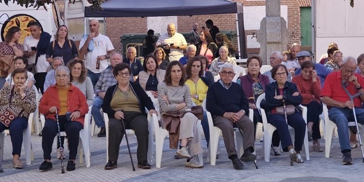 Rágama disfruta ya de las celebraciones del Rosario que han comenzado con el pregón, la charanga y una gran caldereta