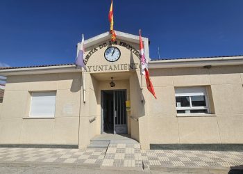 Borradas las pintadas del Ayuntamiento de Zorita de la Frontera mientras la Guardia Civil investiga la autoría del acto vandálico