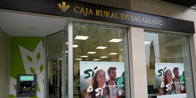 Caja Rural de Salamanca amplía su presencia y estrena oficina en la plaza de la Fuente, en pleno centro de la capital salmantina