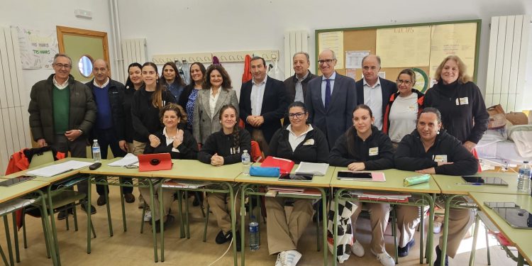 Junta y Diputación apuestan en Macotera por la formación en atención sociosanitaria para 10 personas desempleadas