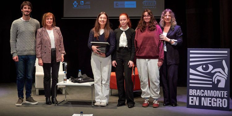 Ane Pérez gana el concurso de relato corto juvenil del festival de novela negra Bracamonte en Negro por su obra «El colecionista»