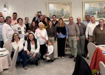 La alaraceña Francisca Ruano González celebra sus 90 años con una comida en la que ha reunido a sus hijos, nietos y biznietos