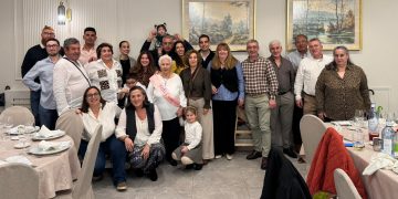 La alaraceña Francisca Ruano González celebra sus 90 años con una comida en la que ha reunido a sus hijos, nietos y biznietos
