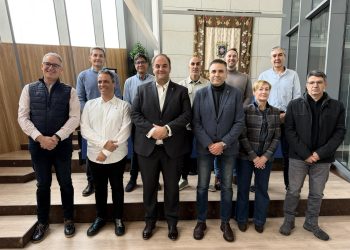 La Jefatura de la Policía Local de Peñaranda participa en una mesa de trabajo en Guijuelo junto a otros policías de la provincia