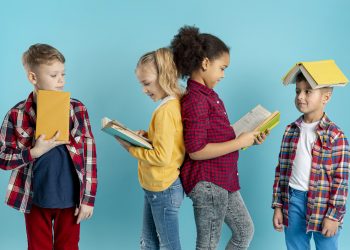 Las familias de Castilla y León disponen hasta el 19 de diciembre para inscribirse en el programa de gratuidad de libros de texto