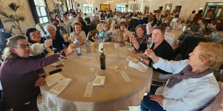 Peñaranda acoge el Encuentro de la Agrupación de Mujeres con 140 participantes y un nuevo impulso al asociacionismo femenino