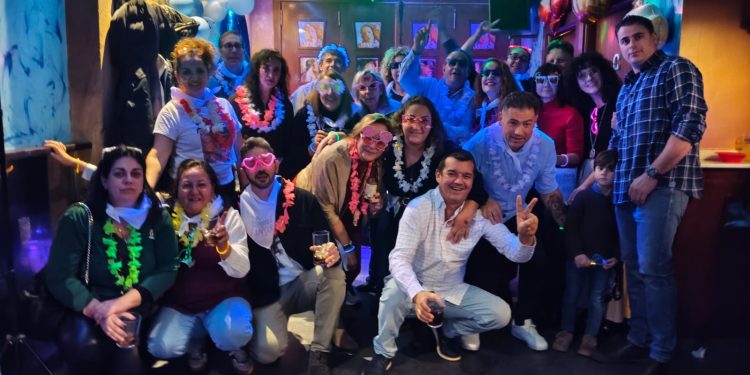 Raúl Hernández Perulero celebra su 49 cumpleaños con una gran fiesta en Peñaranda acompañado de su familia y sus amigos