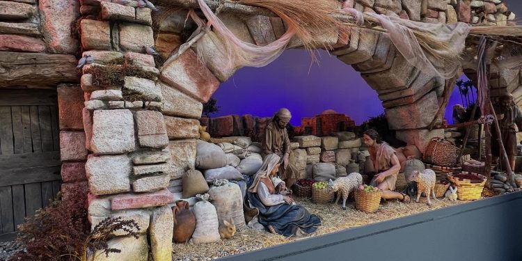 La Diputación inaugura el Belén Monumental y presenta la programación cultural de Navidad en el Patio de La Salina