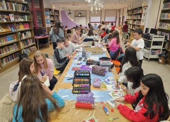 La animación a la lectura cuelga el «no hay billetes» en Peñaranda con cerca de 70 niños y niñas participando en las actividades
