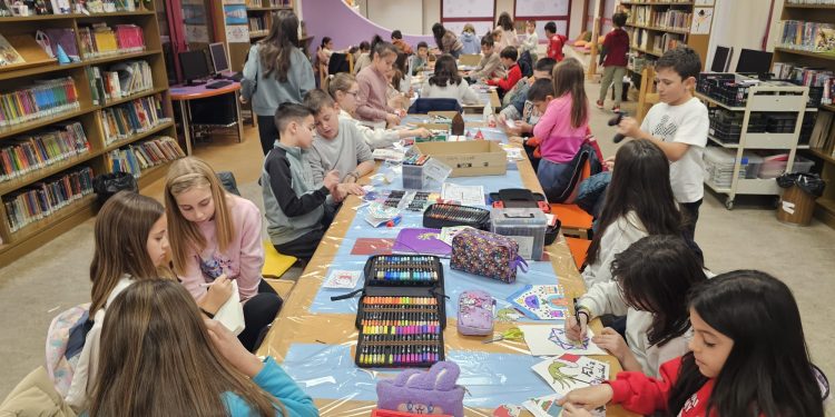 La animación a la lectura cuelga el «no hay billetes» en Peñaranda con cerca de 70 niños y niñas participando en las actividades