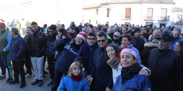 Macotera se vuelca con los pacientes renales en la XIII edición de su tradicional marcha y carrera solidarias en plena Navidad