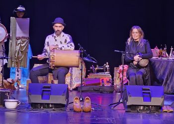 Mayalde llena el Calderón de Peñaranda con sus «Sonidos de la Democracia» en una tarde con historia, tradición y música