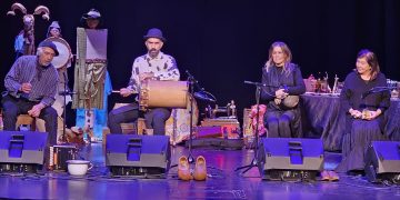 Mayalde llena el Calderón de Peñaranda con sus «Sonidos de la Democracia» en una tarde con historia, tradición y música