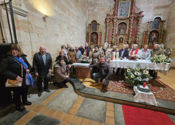 Moríñigo bendice una nueva imagen de Santa Bárbara en el día de su fiesta aunque la lluvia impide sacar la procesión a la calle