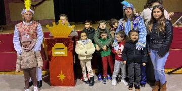 Bóveda del Río Almar vive su cuenta atrás para recibir a los Reyes Magos y deposita las cartas con sus deseos en el Buzón Real
