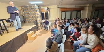 Santiago de la Puebla disfruta de la magia de Nacho Casal en el arranque de un fin de semana que traerá mañana el belén viviente