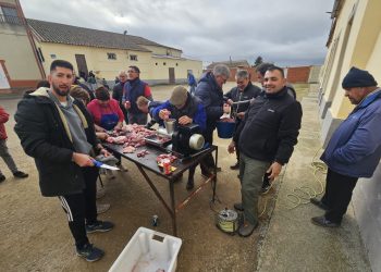 Zorita de la Frontera abre un intenso fin de semana matancero con varias degustaciones populares, música, bingo y magia