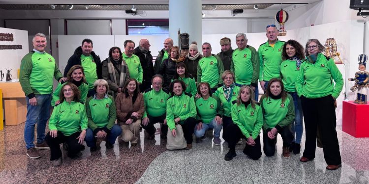 El club de senderismo Camino el Cristo de Alaraz disfruta de su primera actividad del 2026 con una ruta cultural por Peñaranda