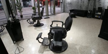 Jaime García traslada su Barbershop a la céntrica calle del Carmen de Peñaranda: un centro dedicado a la estética masculina