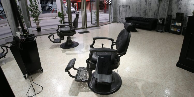 Jaime García traslada su Barbershop a la céntrica calle del Carmen de Peñaranda: un centro dedicado a la estética masculina