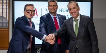 Caja Rural de Salamanca reafirma su compromiso con Alumni Universidad de Salamanca a través de dos iniciativas clave