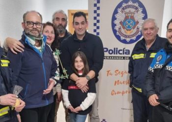 Emotivo agradecimiento de una familia a Policía Local y Bomberos de Peñaranda tras salvarles la vida en un accidente en la A-50: «La humanidad, el cariño y la entrega no se saca en unas oposiciones»