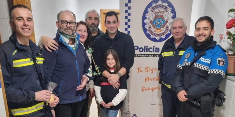 Emotivo agradecimiento de una familia a Policía Local y Bomberos de Peñaranda tras salvarles la vida en un accidente en la A-50: «La humanidad, el cariño y la entrega no se saca en unas oposiciones»