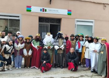 Galería de Reyes en las comarcas de Peñaranda y Las Villas donde tampoco han faltado las cabalgatas en esta tarde mágica