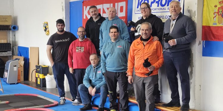 La X edición de la Rosconada Mini Z pone el broche a las fiestas navideñas en Peñaranda con una gran jornada en el pabellón