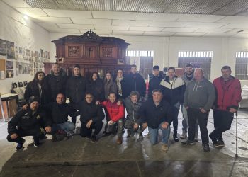 La cofradía de los Nazarenos celebra la «igualá» de costaleros y nuevos aspirantes e inicia la cuenta atrás para la Semana Santa