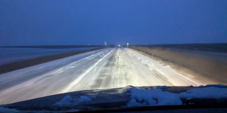 Problemas con el hielo en la calzada de la SA-810 en el tramo desde Villoria al cruce de Riolobos: los conductores alertan
