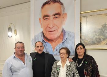 Emotivo y merecido homenaje a Manuel Salinero, de Agrosalinero, en una cena en Peñaranda que ha recaudado fondos para la AECC
