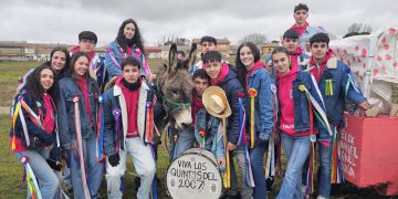 Villoria acompaña a los quint@s del 2007 en su fiesta donde no ha faltado la carrera de cintas en burro en el camino de San Benito