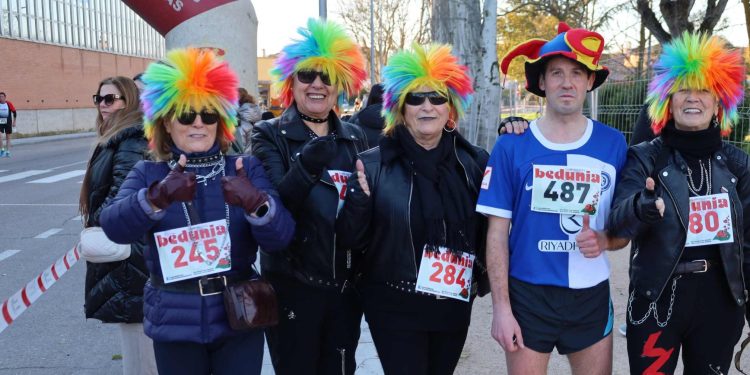 La milla participativa de Peñaranda reúne a participantes de todas las edades: un dorsal a cambio de un kilo de alimentos