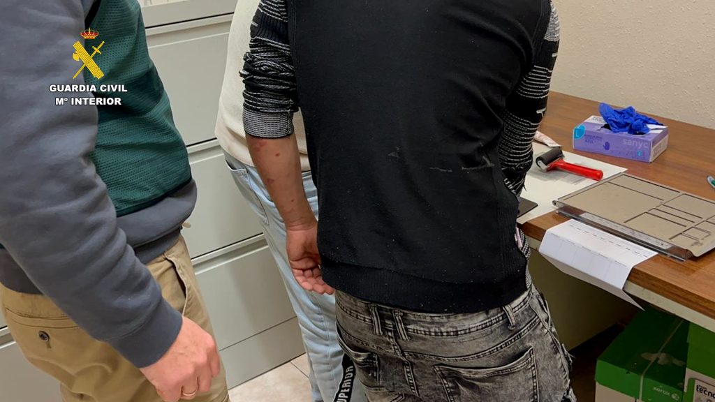 Op Negare Bizkaia editada.00 00 24 06.Imagen fija003